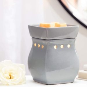 NEW IN BOX - Scentsy Warmer